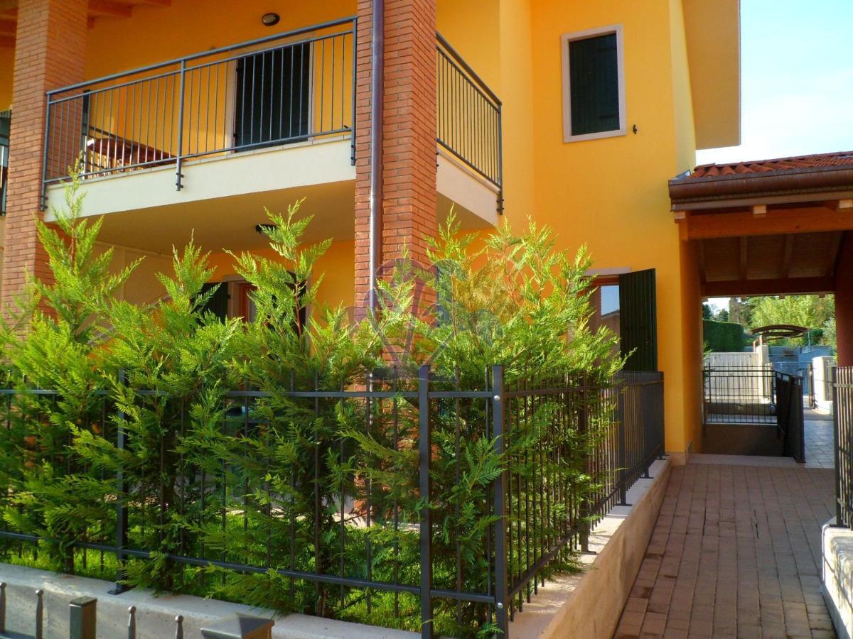 Appartamenti Gli Olmi Lazise Ngoại thất bức ảnh